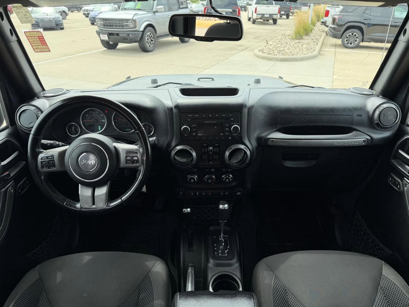 Jeep Wrangler photo 15