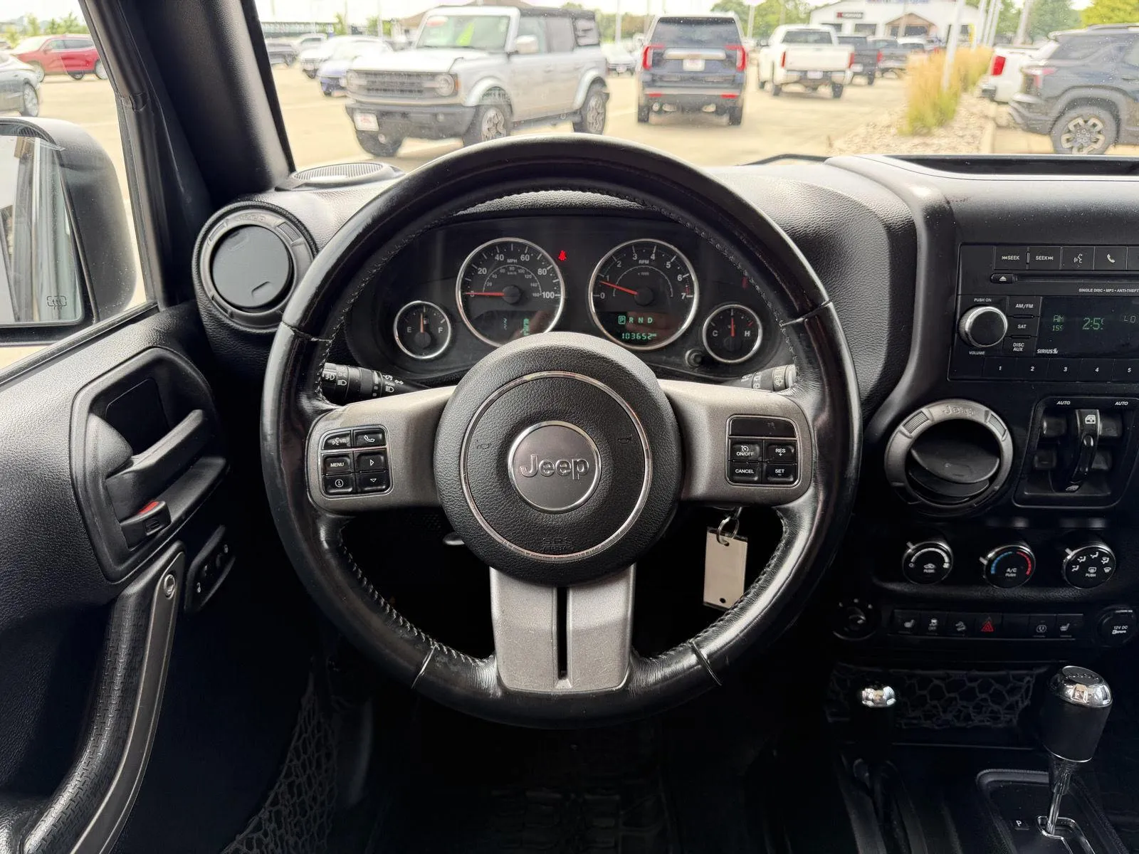 Jeep Wrangler photo 17