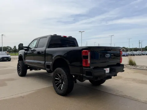 More photos of 2023 Ford Super Duty F-250 Lariat at Pat Clemons Inc., IA