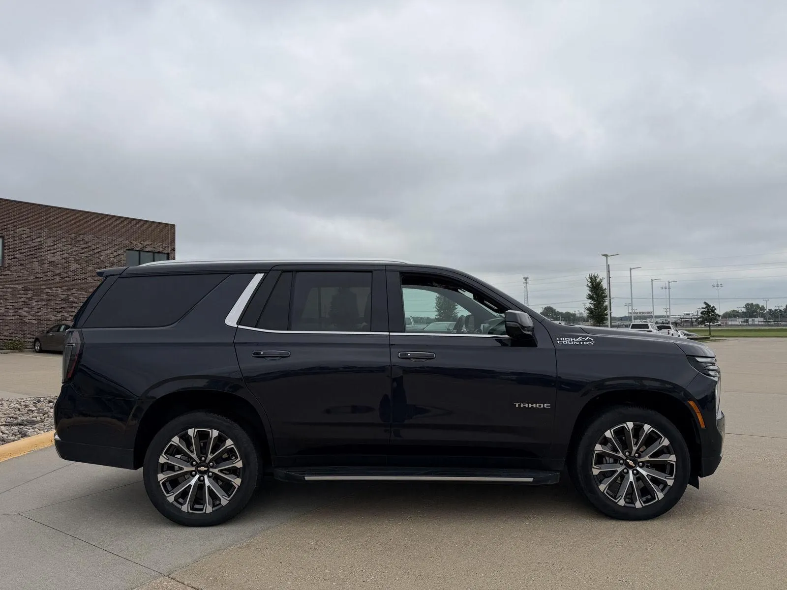 Chevrolet Tahoe photo 8