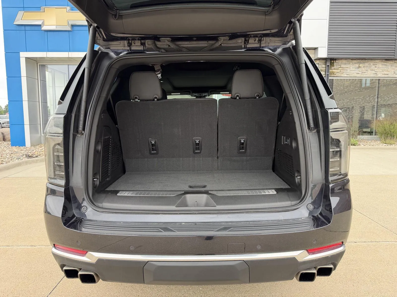 Chevrolet Tahoe photo 17