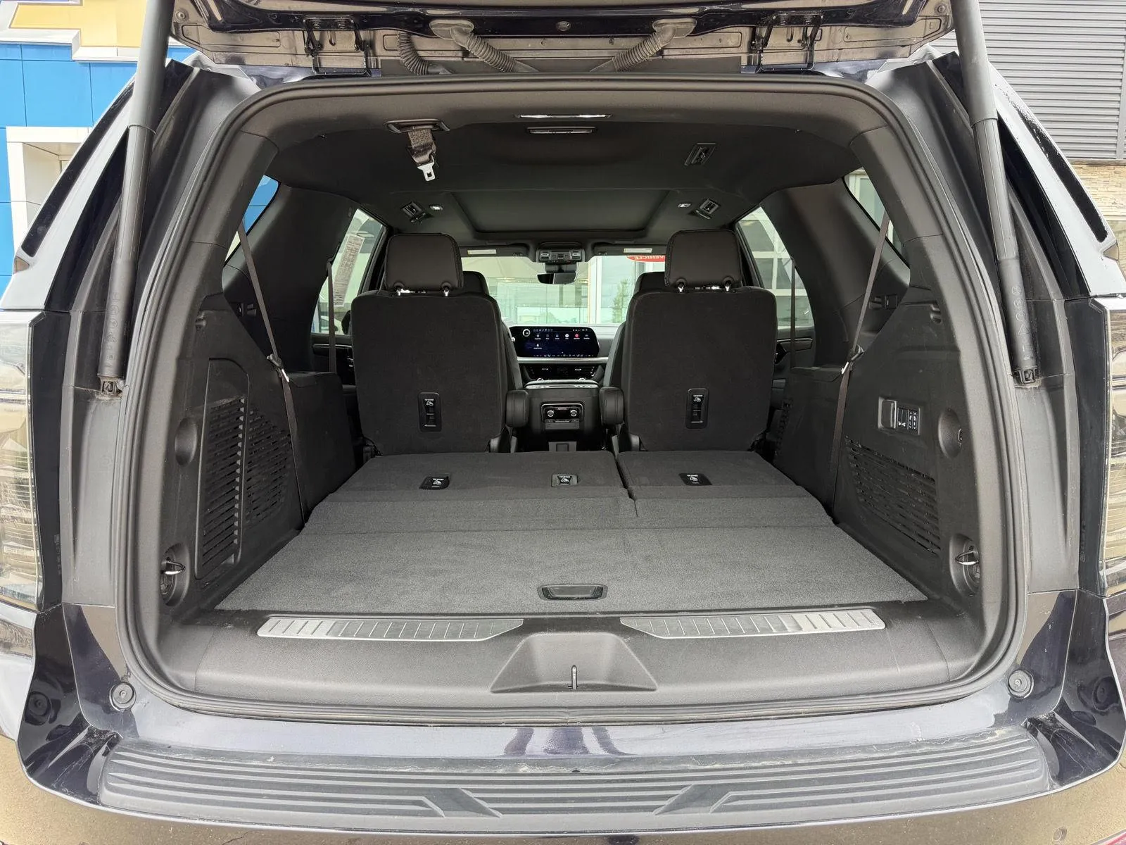 Chevrolet Tahoe photo 18