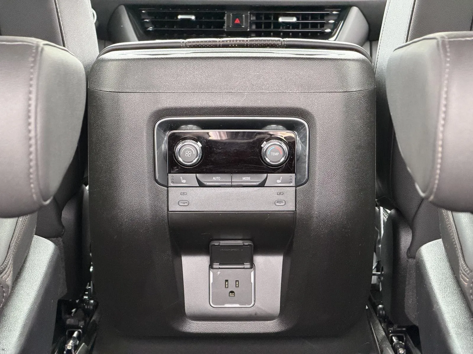 Chevrolet Tahoe photo 35