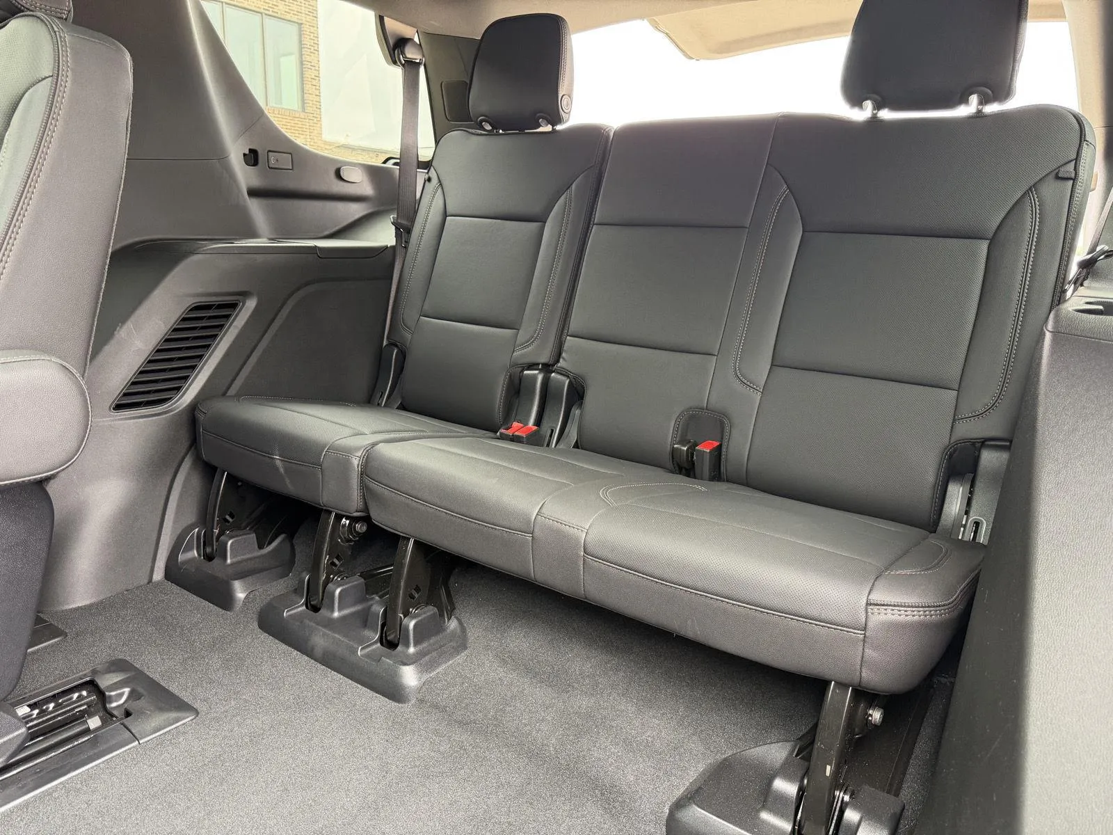 Chevrolet Tahoe photo 16