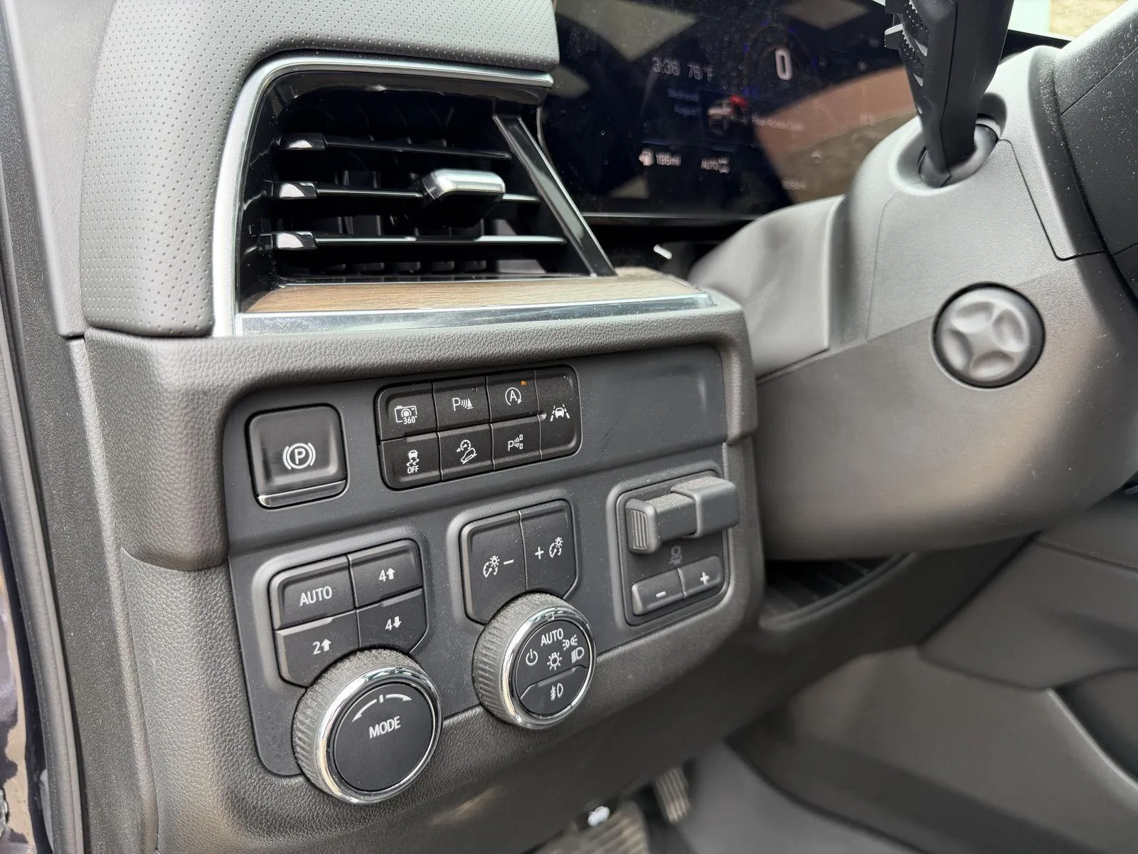 Chevrolet Tahoe photo 31