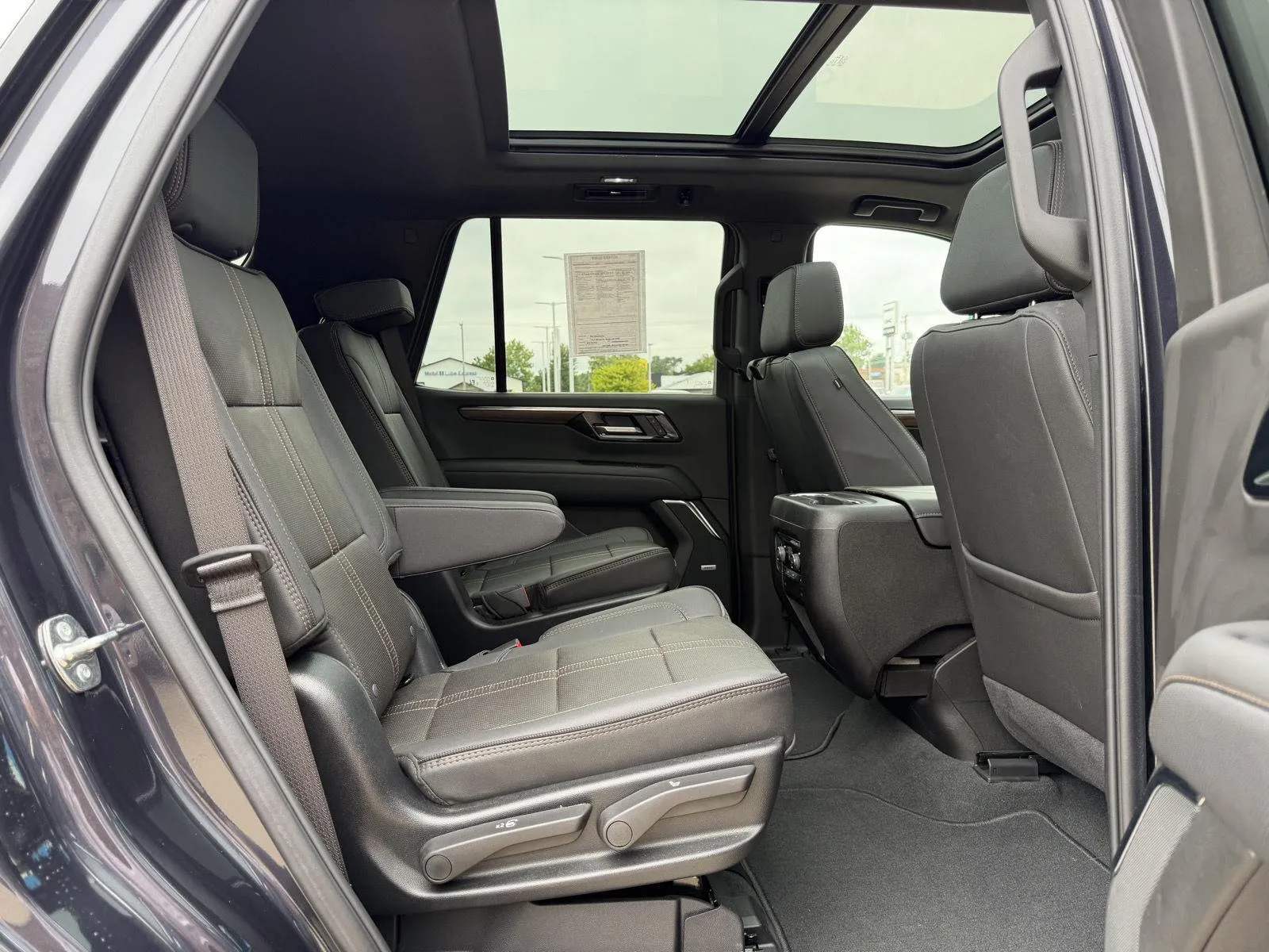 Chevrolet Tahoe photo 21