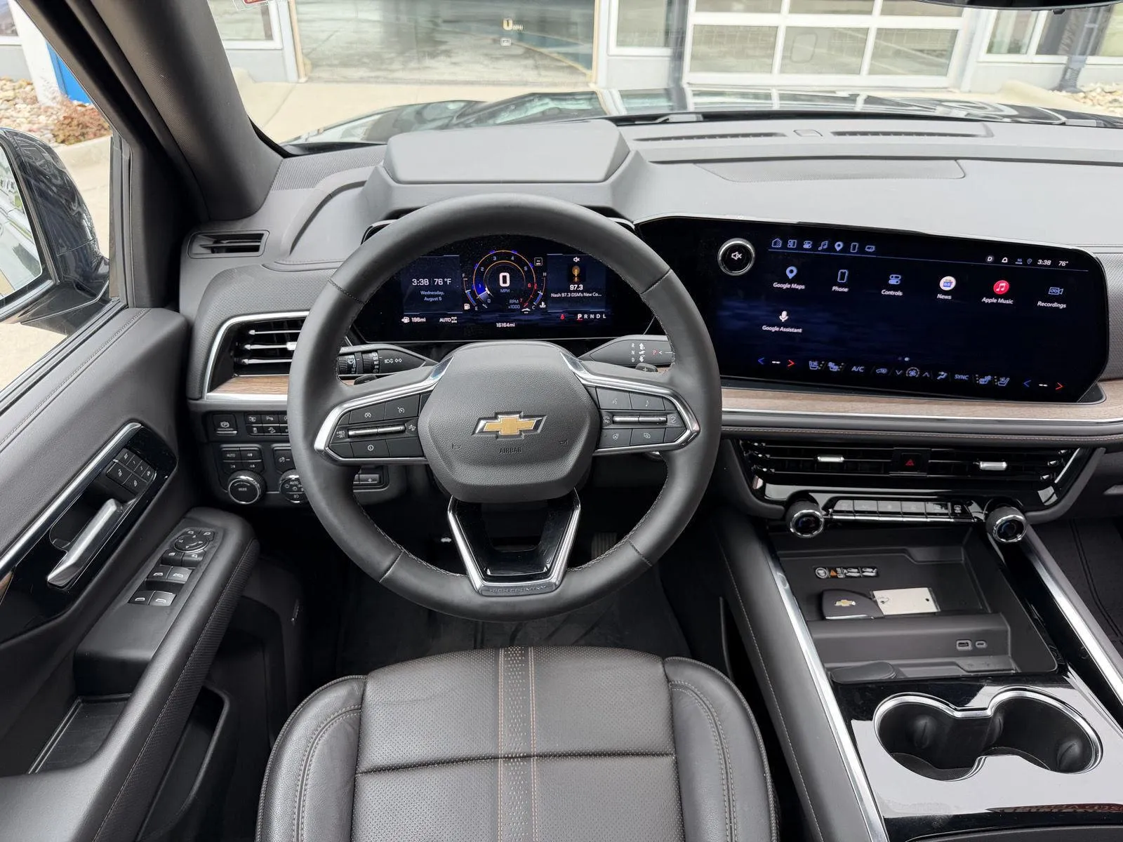 Chevrolet Tahoe photo 27
