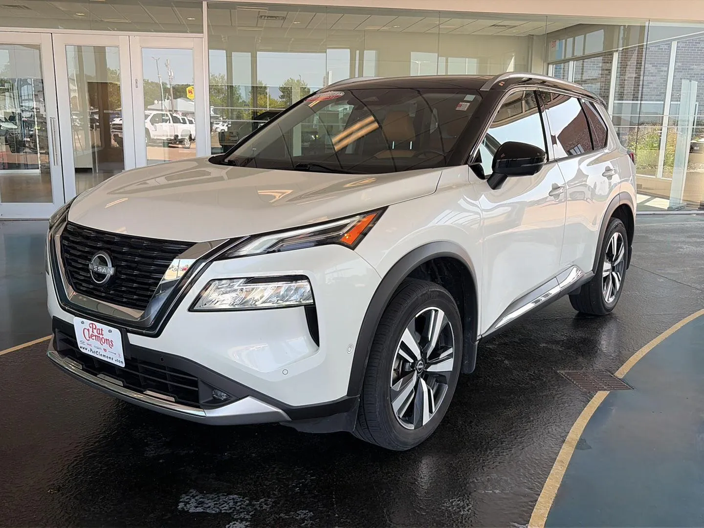 White 2022 Nissan Rogue Platinum for sale in Boone, IA