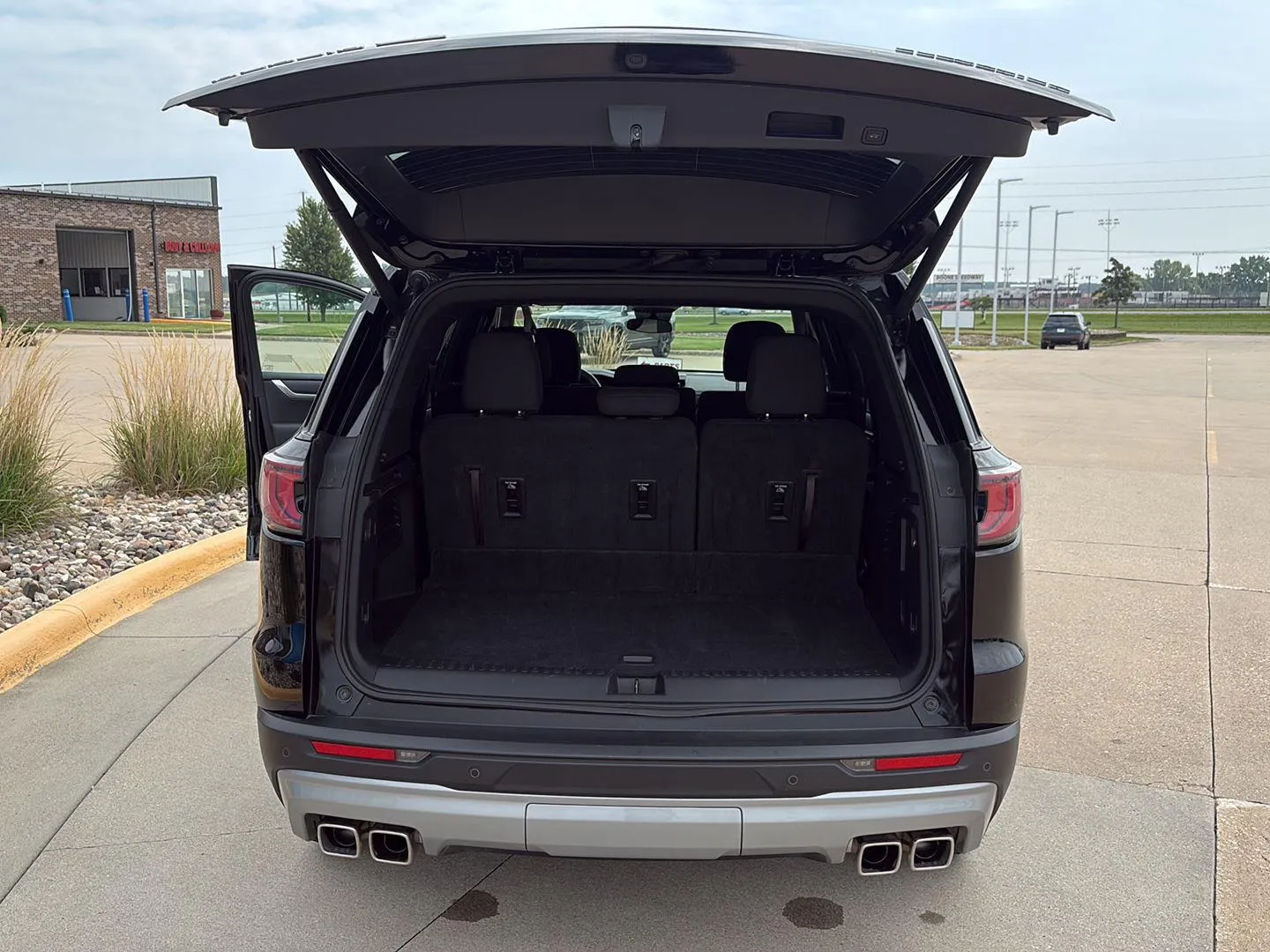 GMC Acadia photo 17