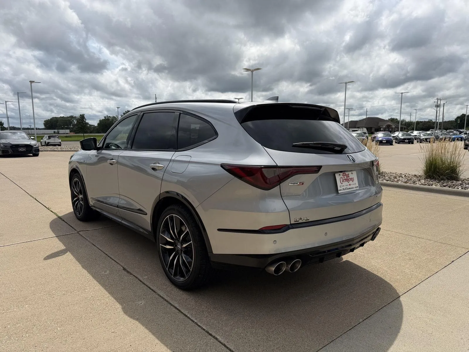 Acura MDX photo 3