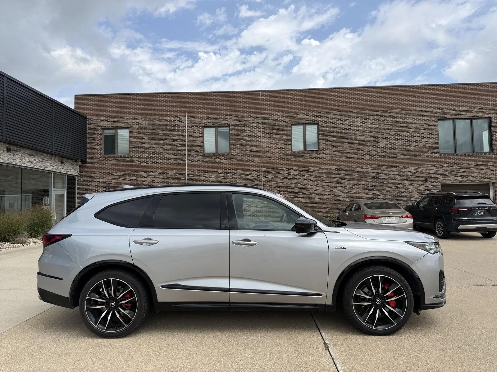 Acura MDX photo 6