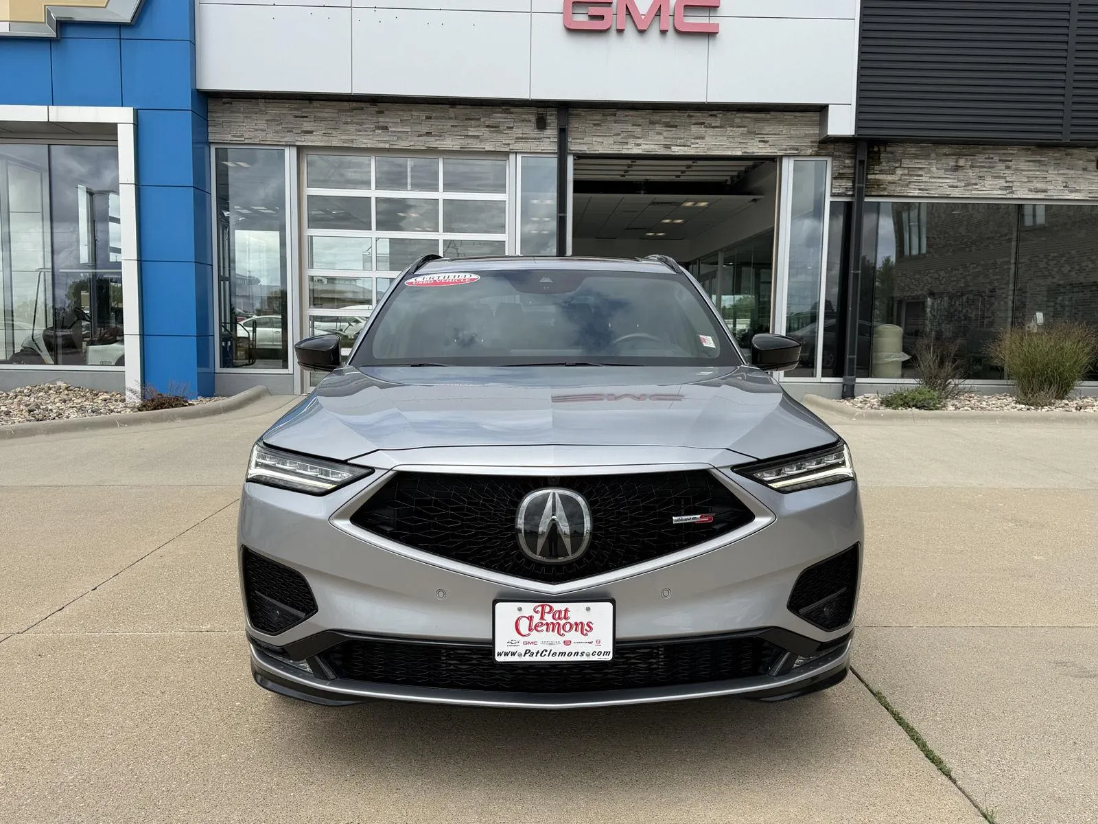 Acura MDX photo 8