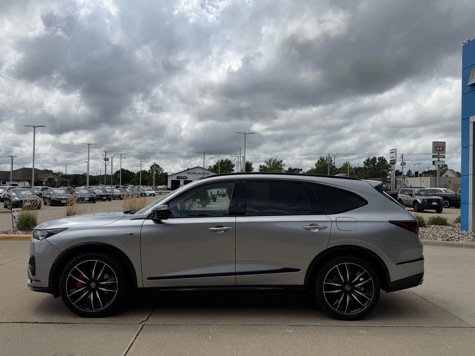 Acura MDX photo 9