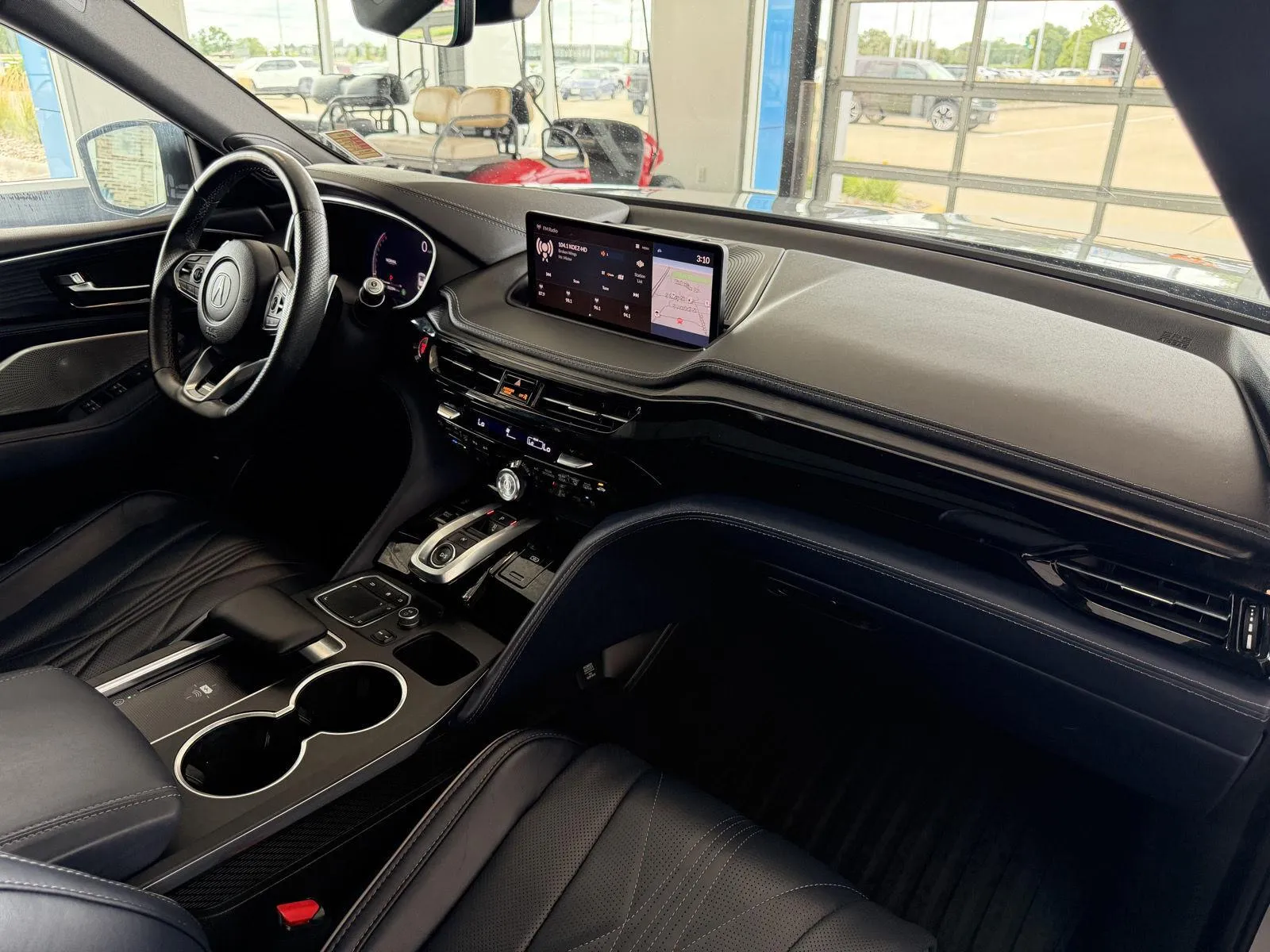 Acura MDX photo 15