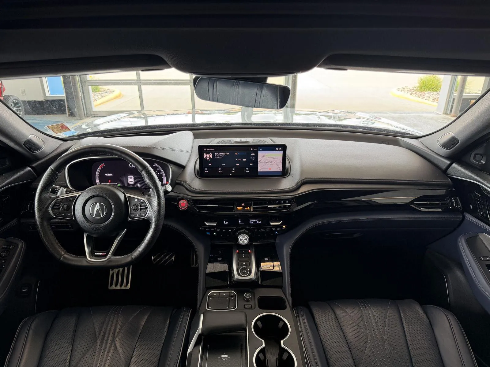 Acura MDX photo 16