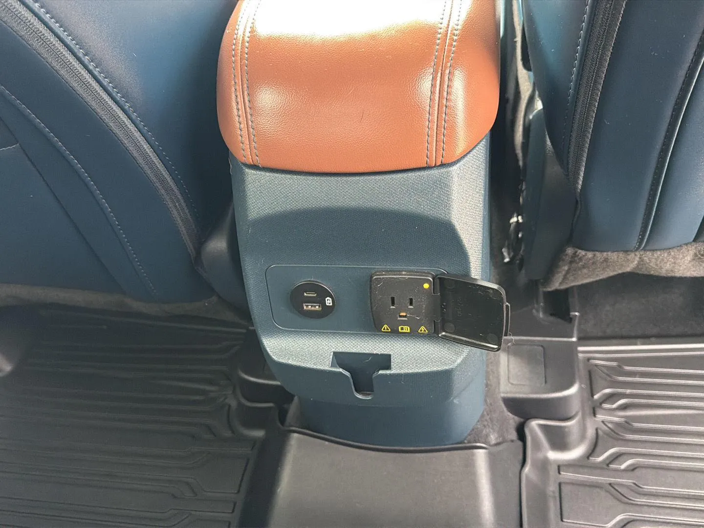 Ford Maverick photo 17