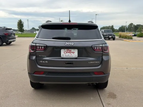 More photos of 2022 Jeep Compass Limited at Pat Clemons Inc., IA