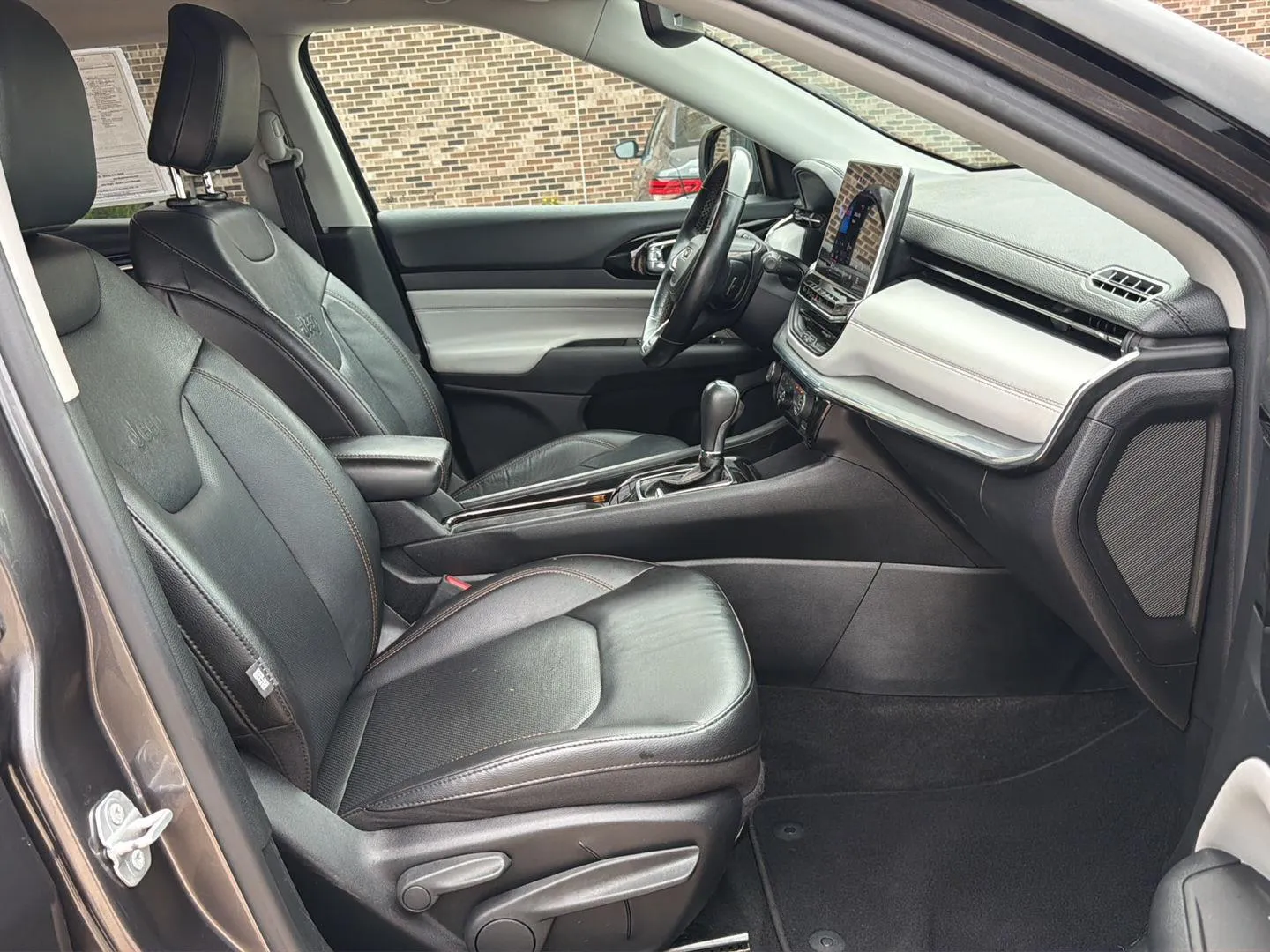 Jeep Compass photo 13