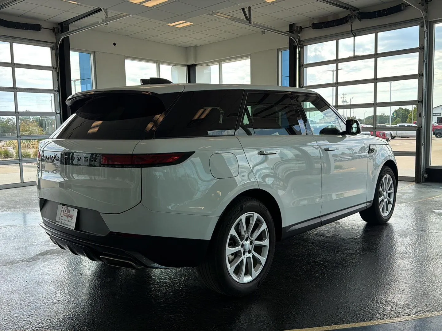 Land Rover Range Rover Sport photo 8