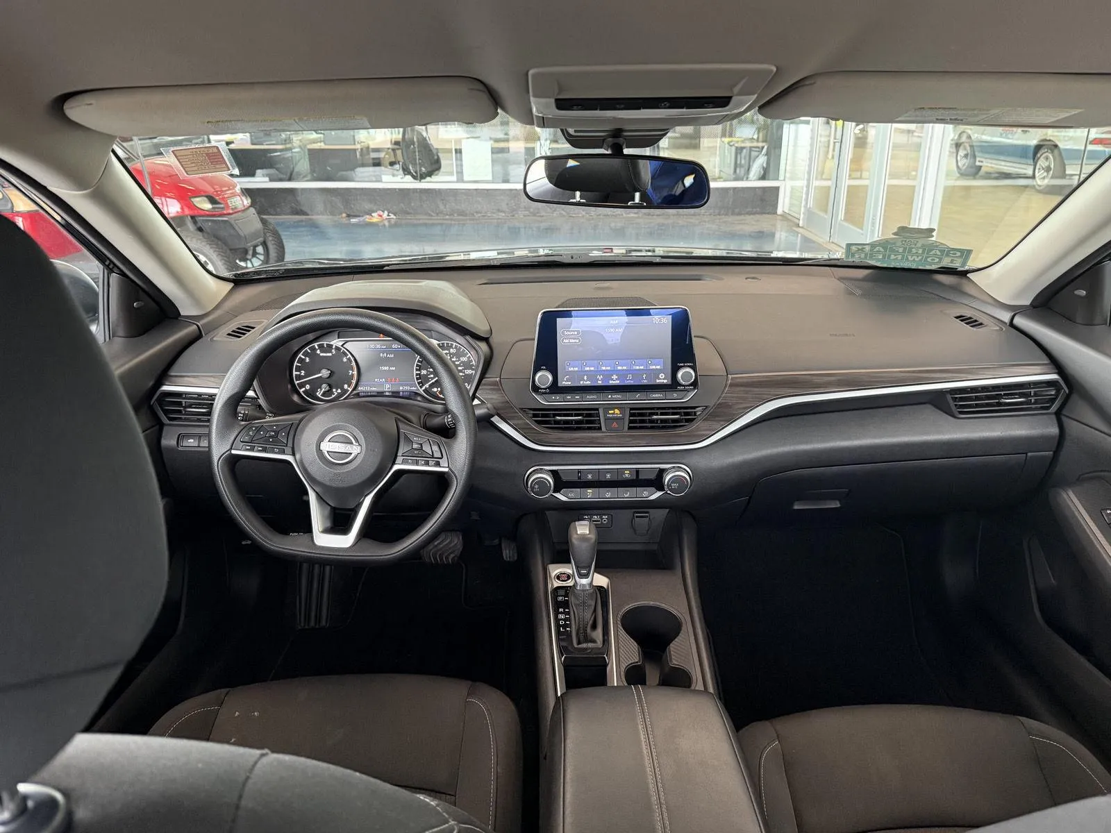 Nissan Altima photo 12