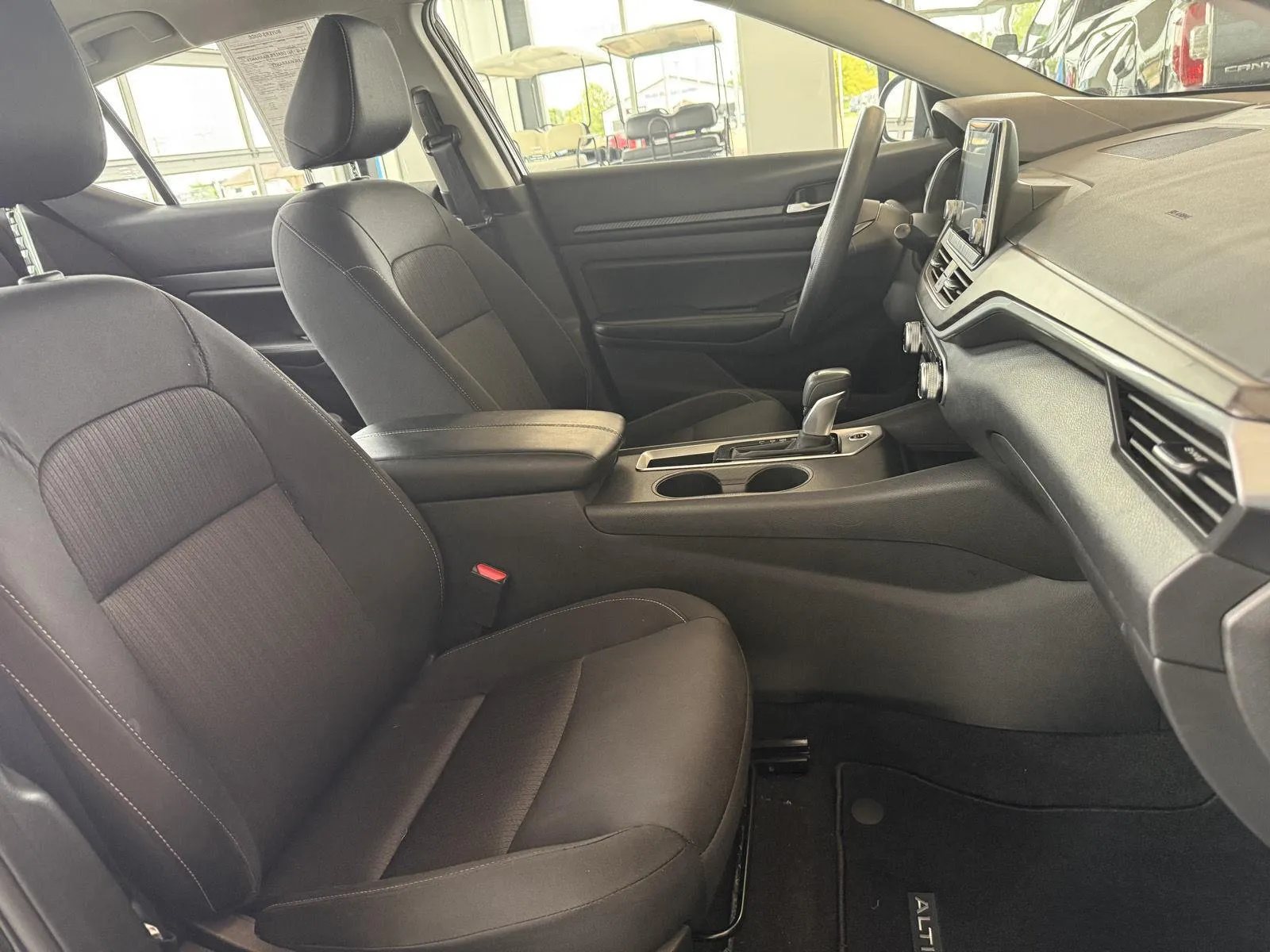 Nissan Altima photo 18
