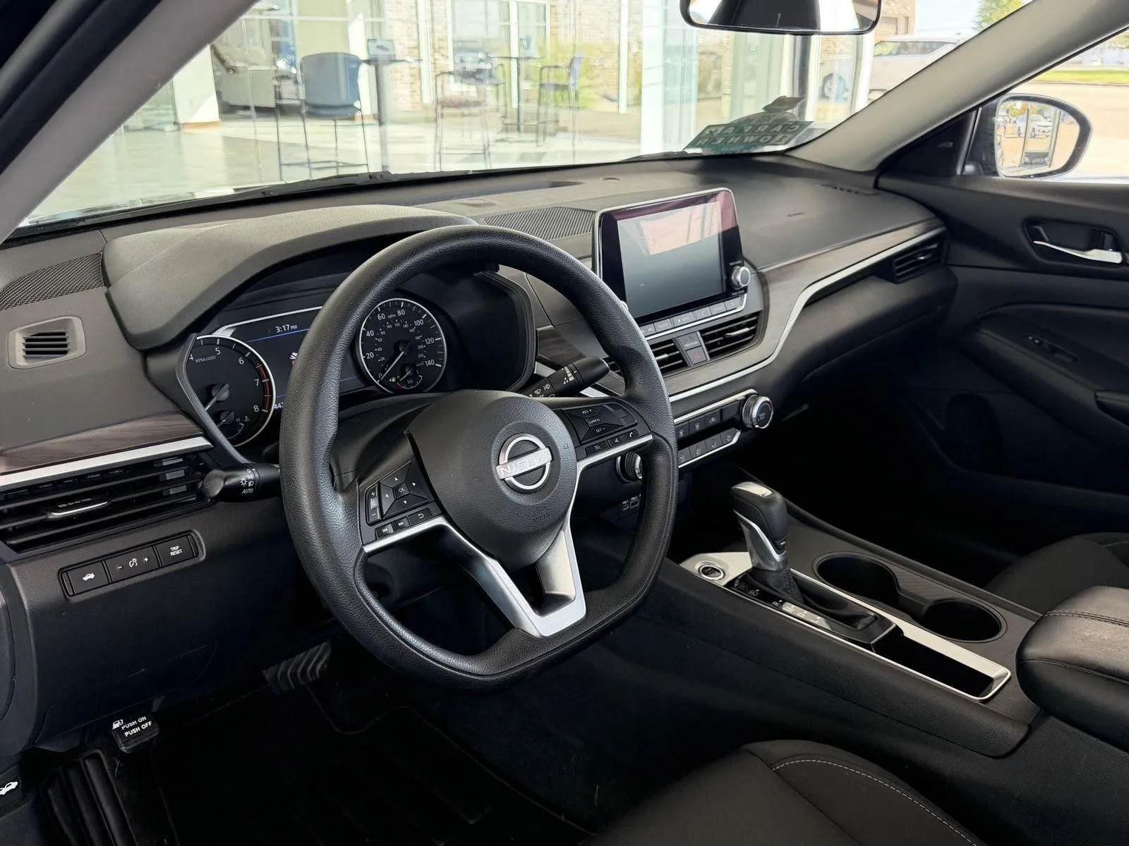 2025 Nissan Altima SV photo 11