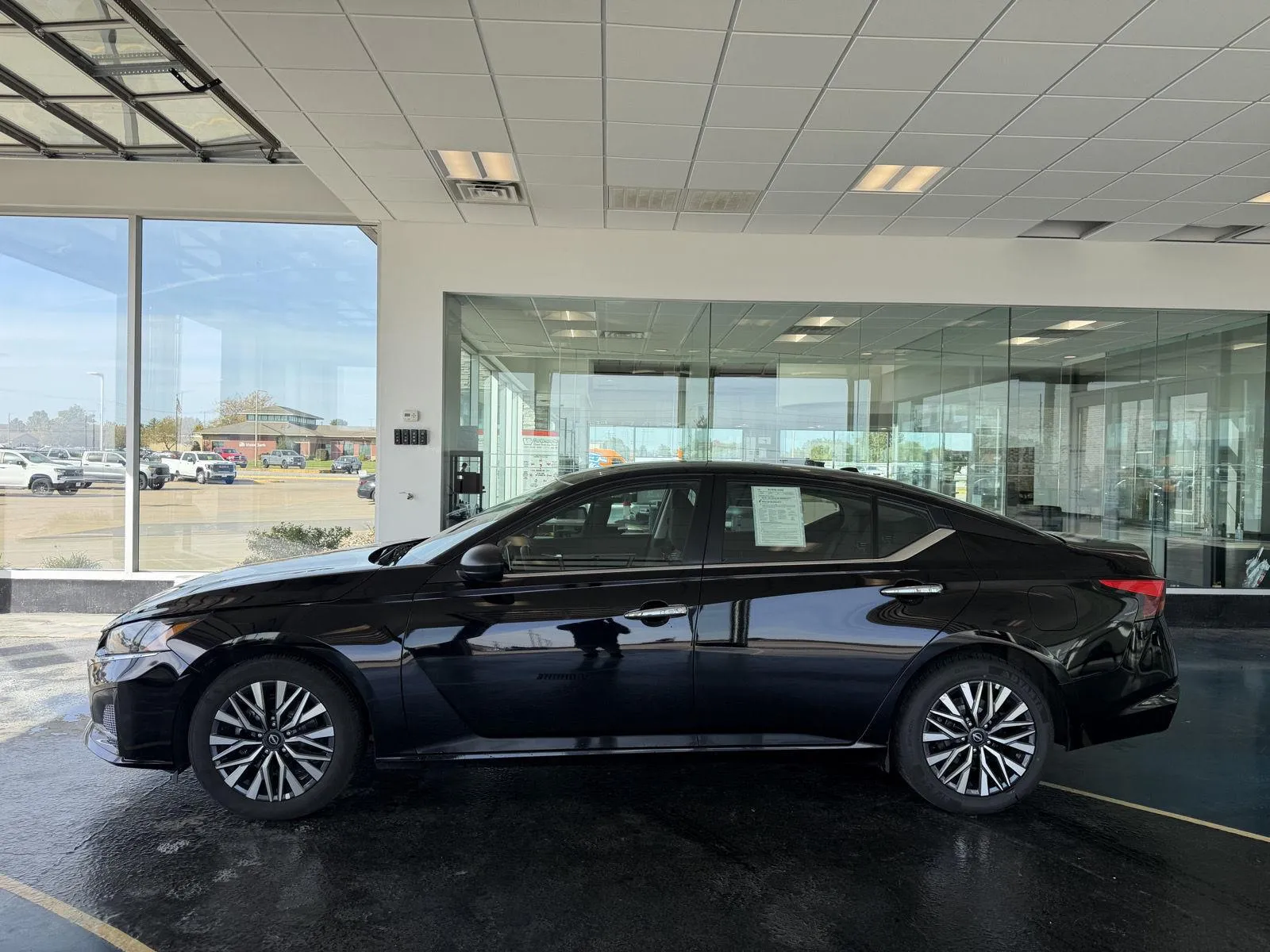 2025 Nissan Altima SV photo 2