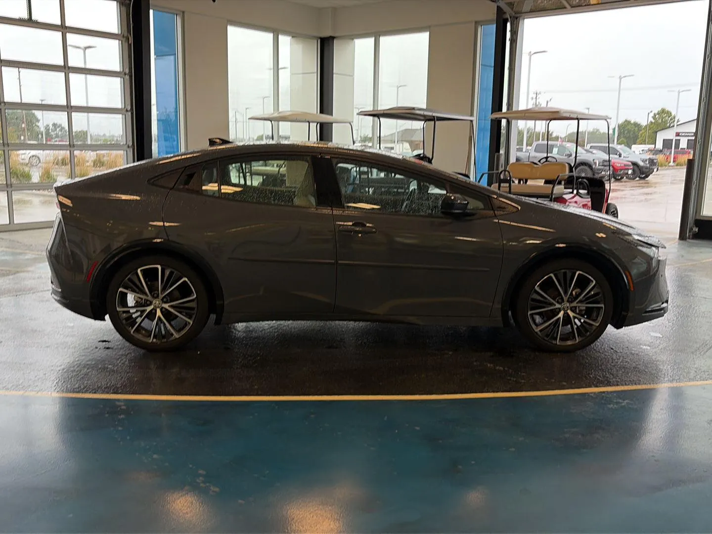 Toyota Prius photo 6