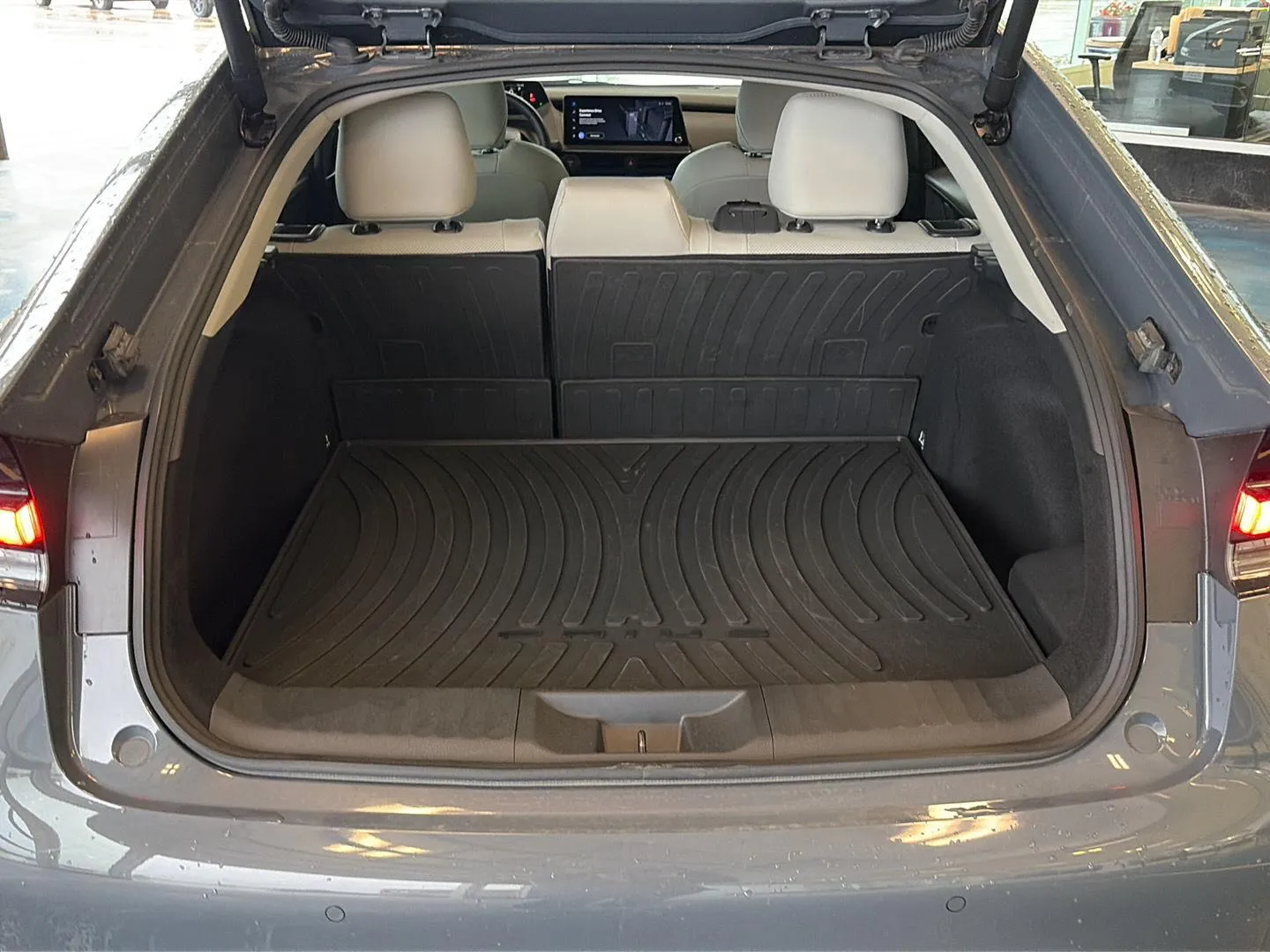 Toyota Prius photo 16