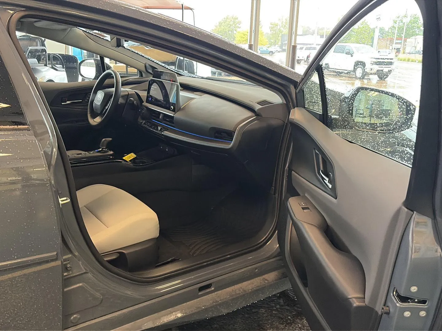 Toyota Prius photo 18