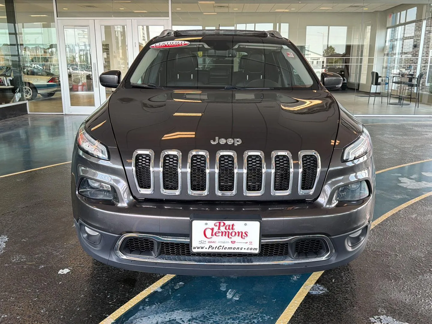 Jeep Cherokee photo 12