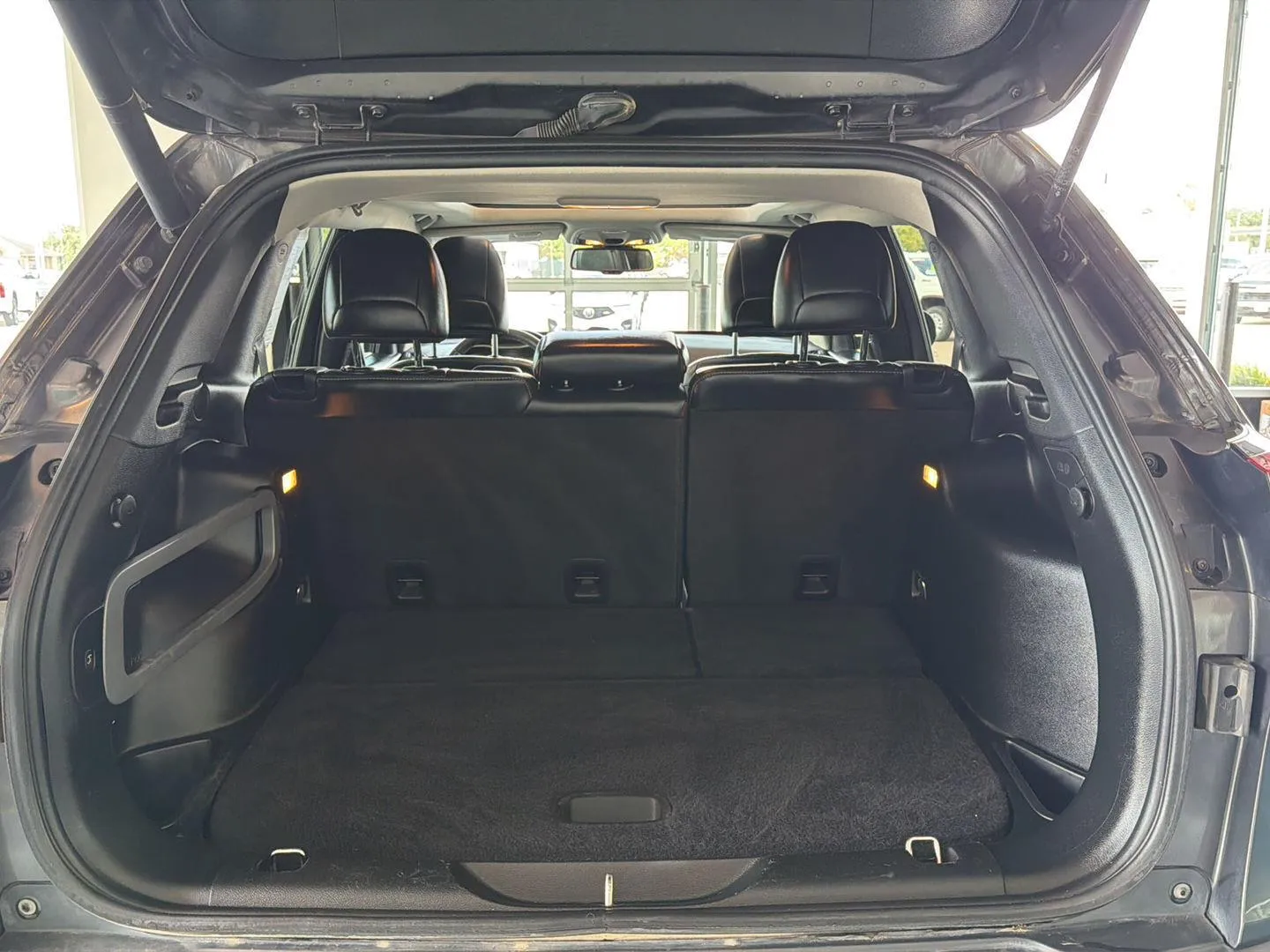 Jeep Cherokee photo 16