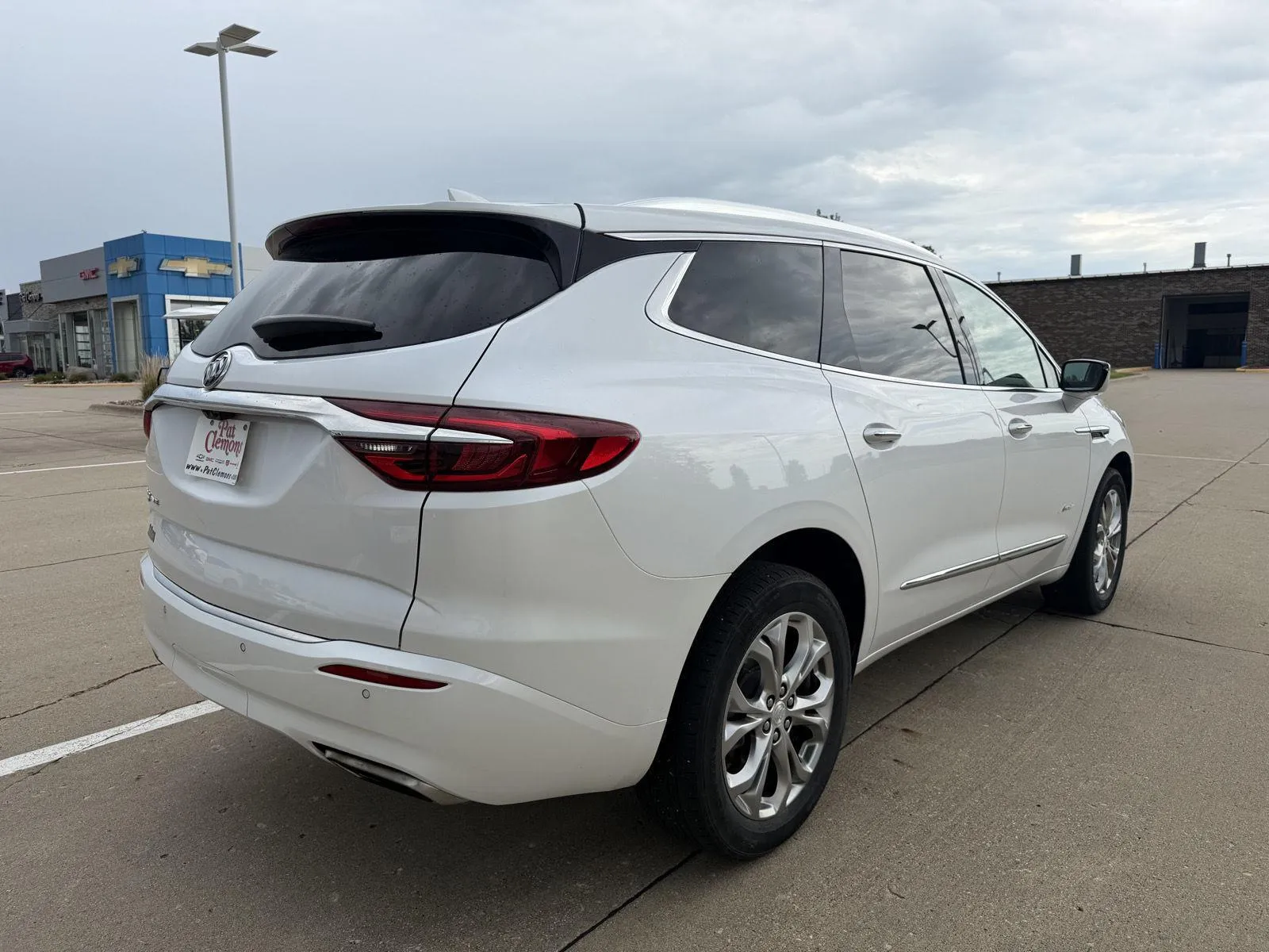 Buick Enclave photo 5
