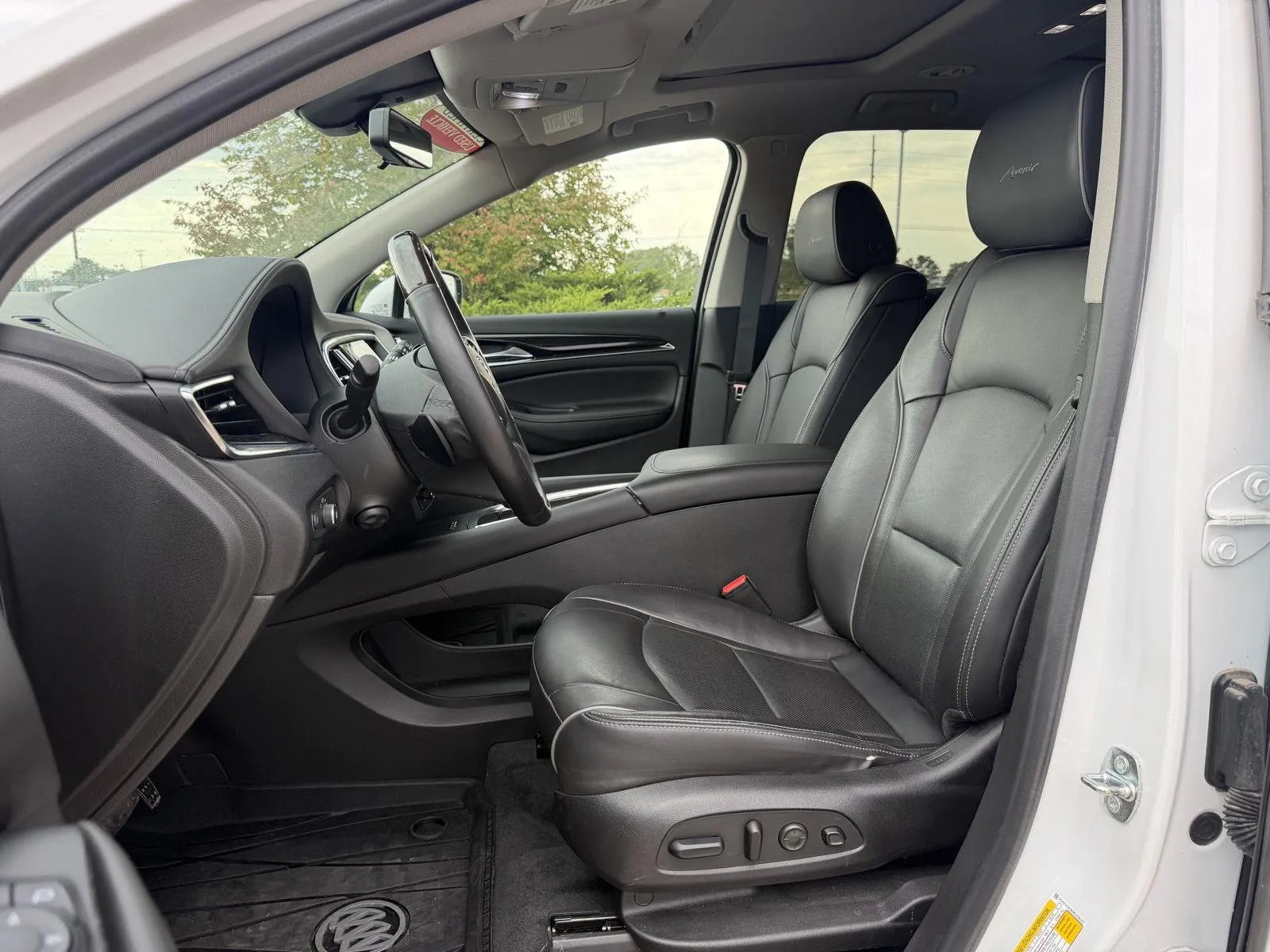 Buick Enclave photo 9