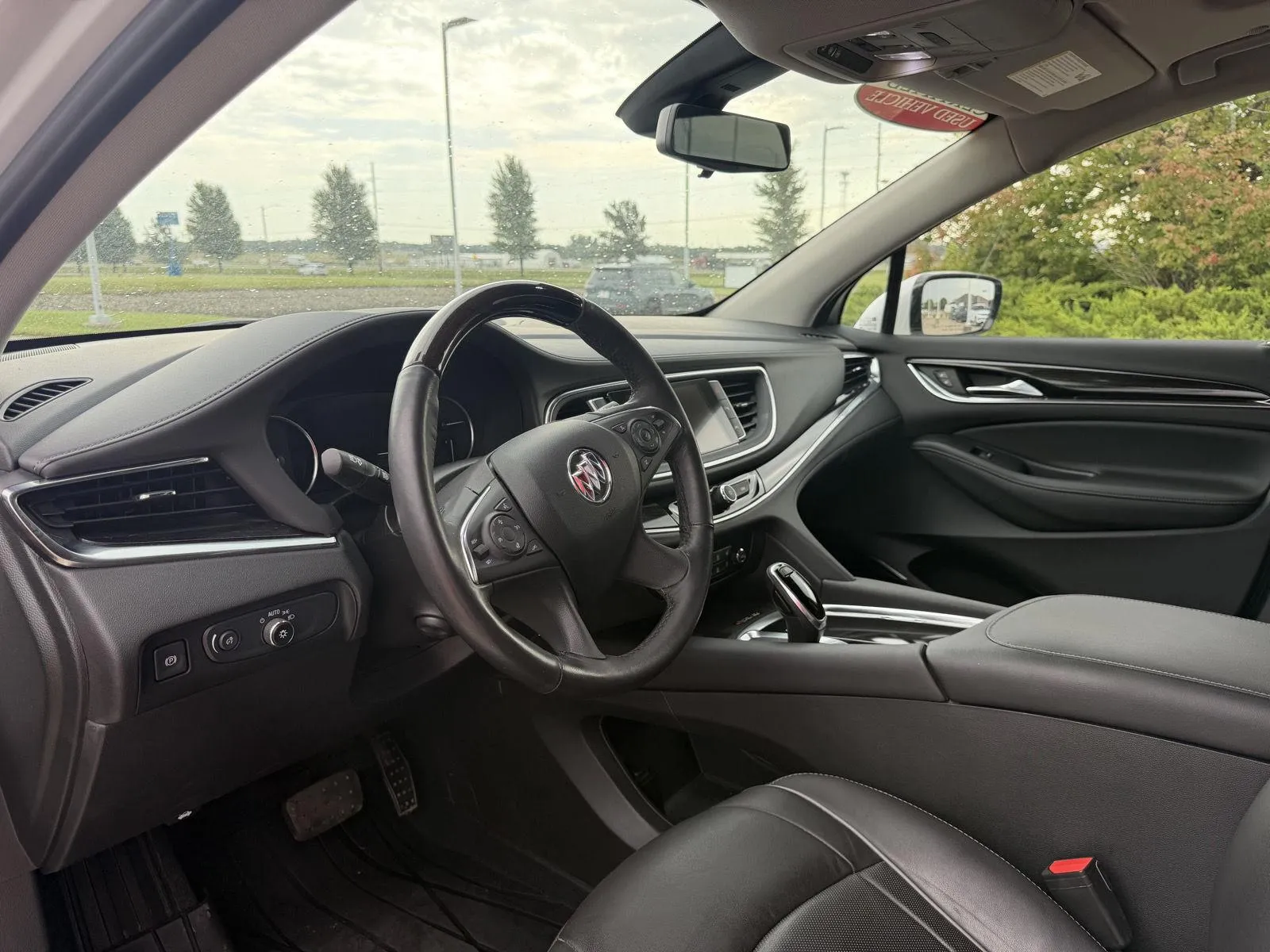 Buick Enclave photo 12