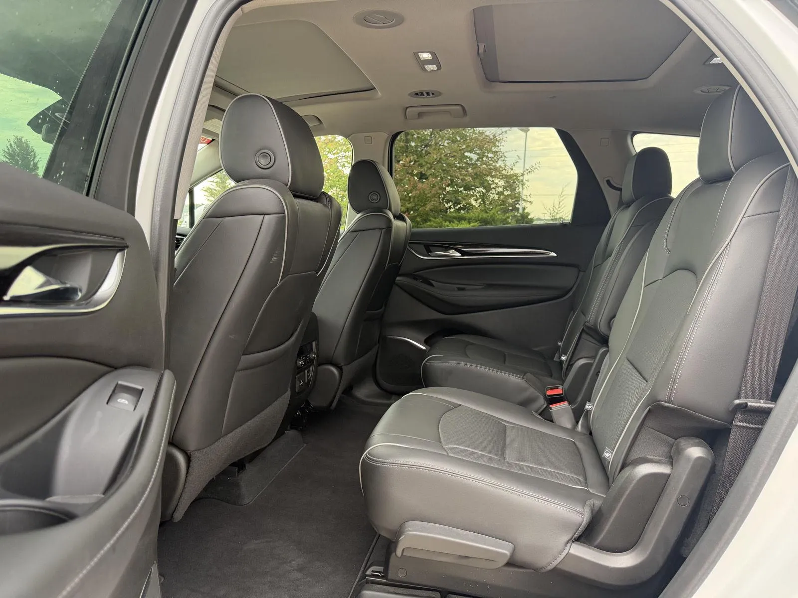Buick Enclave photo 10
