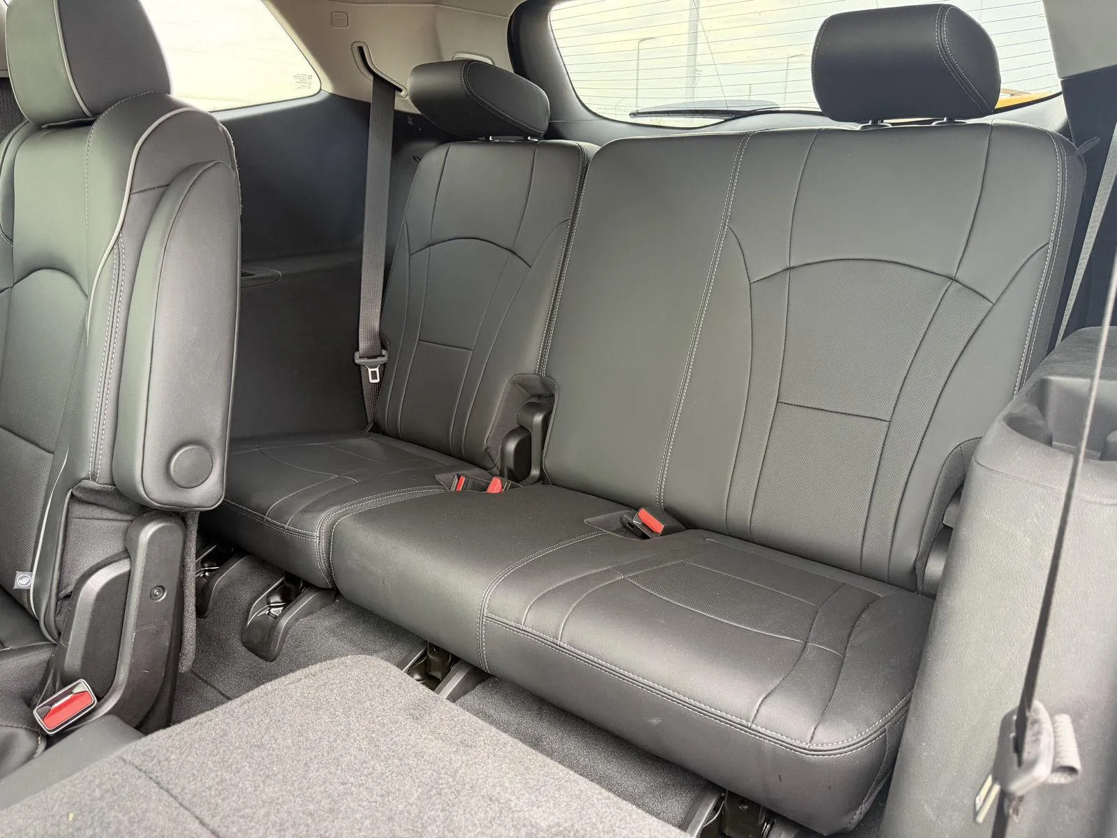 Buick Enclave photo 11