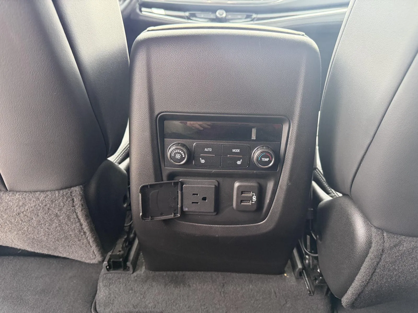 Buick Enclave photo 17