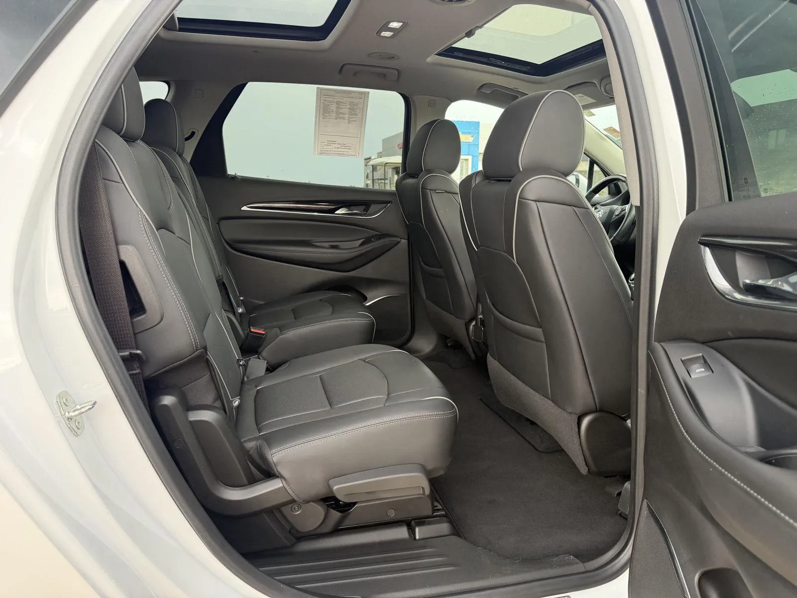 Buick Enclave photo 16