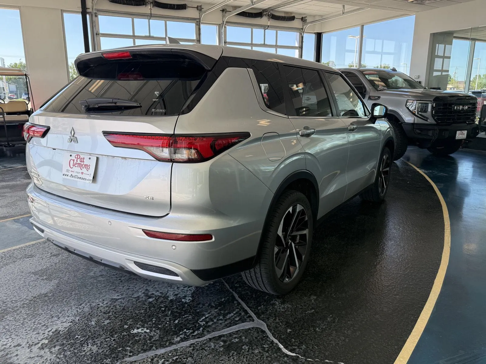 Mitsubishi Outlander photo 4