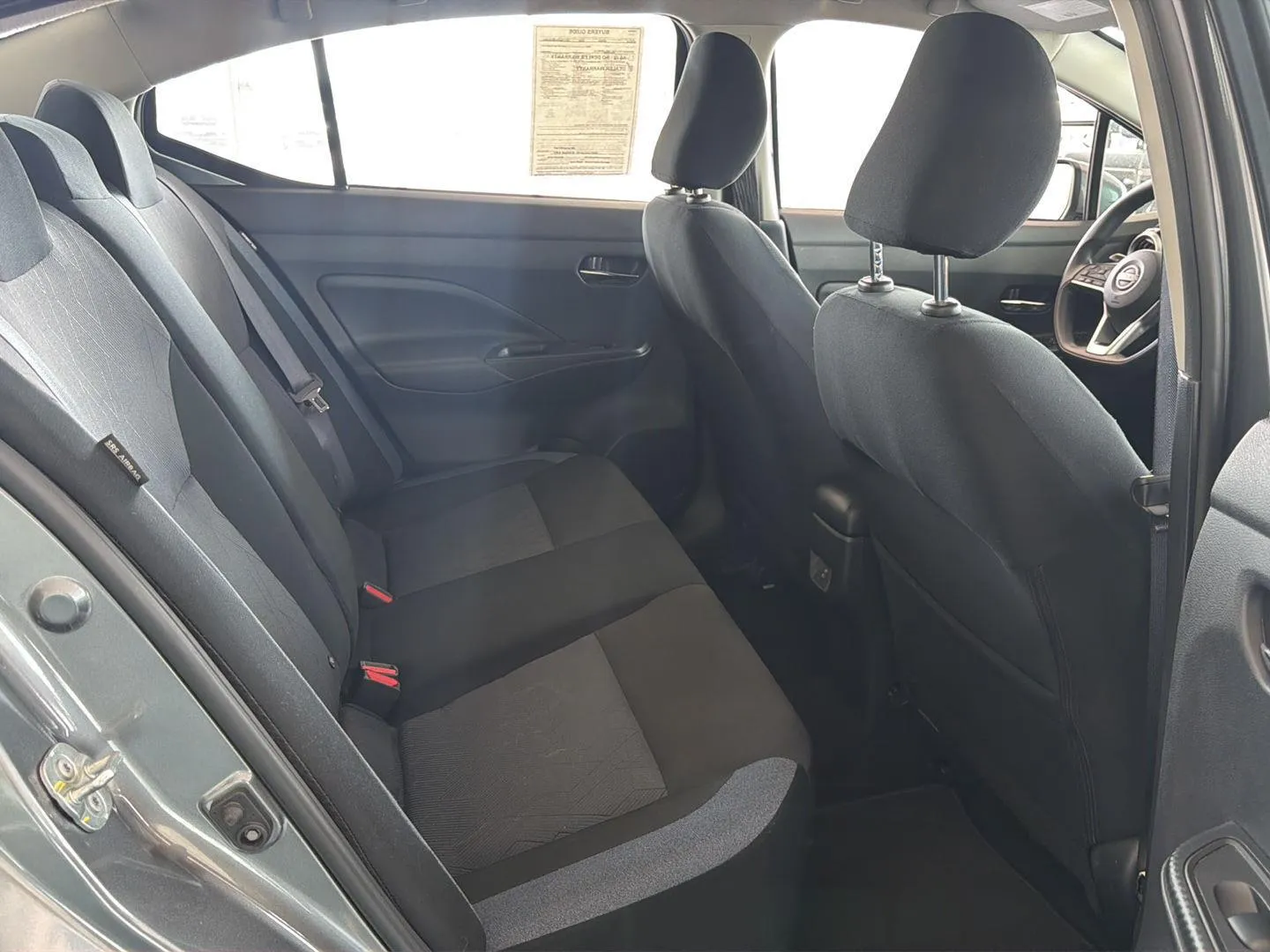 Nissan Versa photo 14