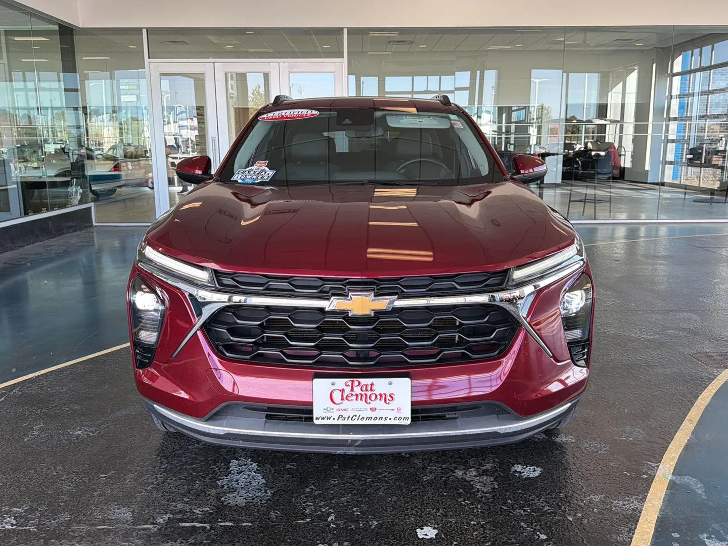 2025 Chevrolet Trax LT photo 8