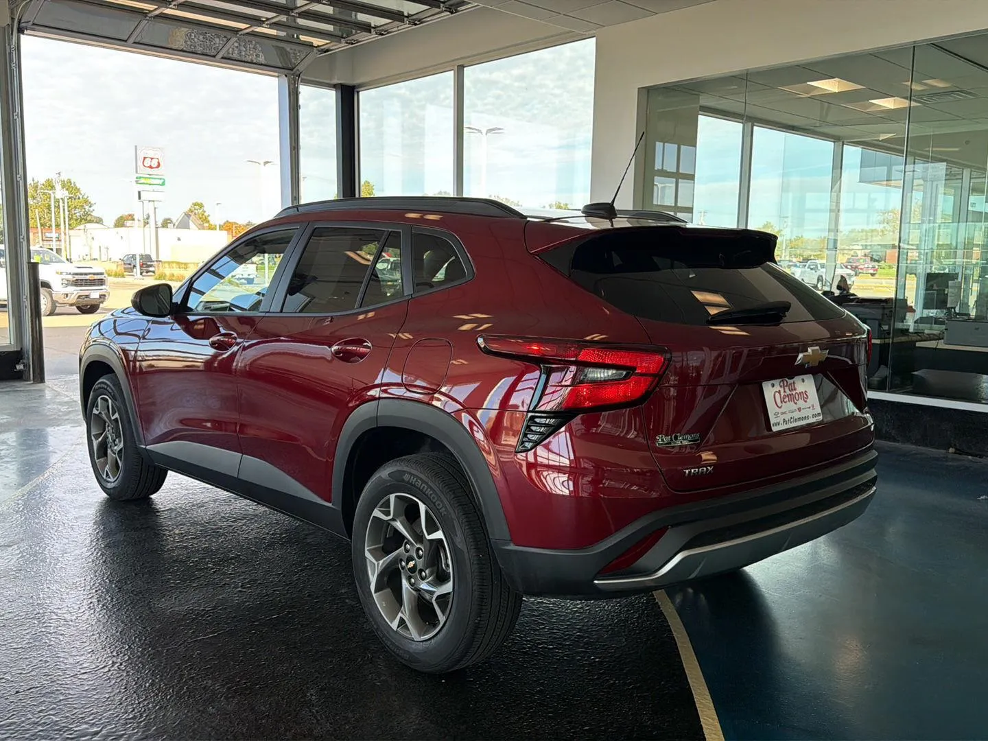 2025 Chevrolet Trax LT photo 3
