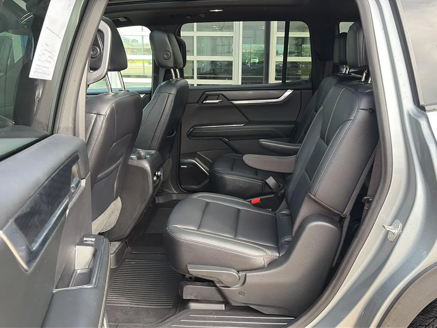 GMC Acadia photo 18