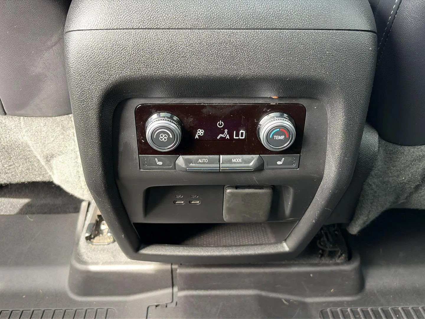GMC Acadia photo 20