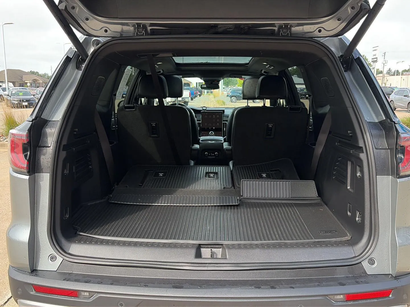 GMC Acadia photo 22