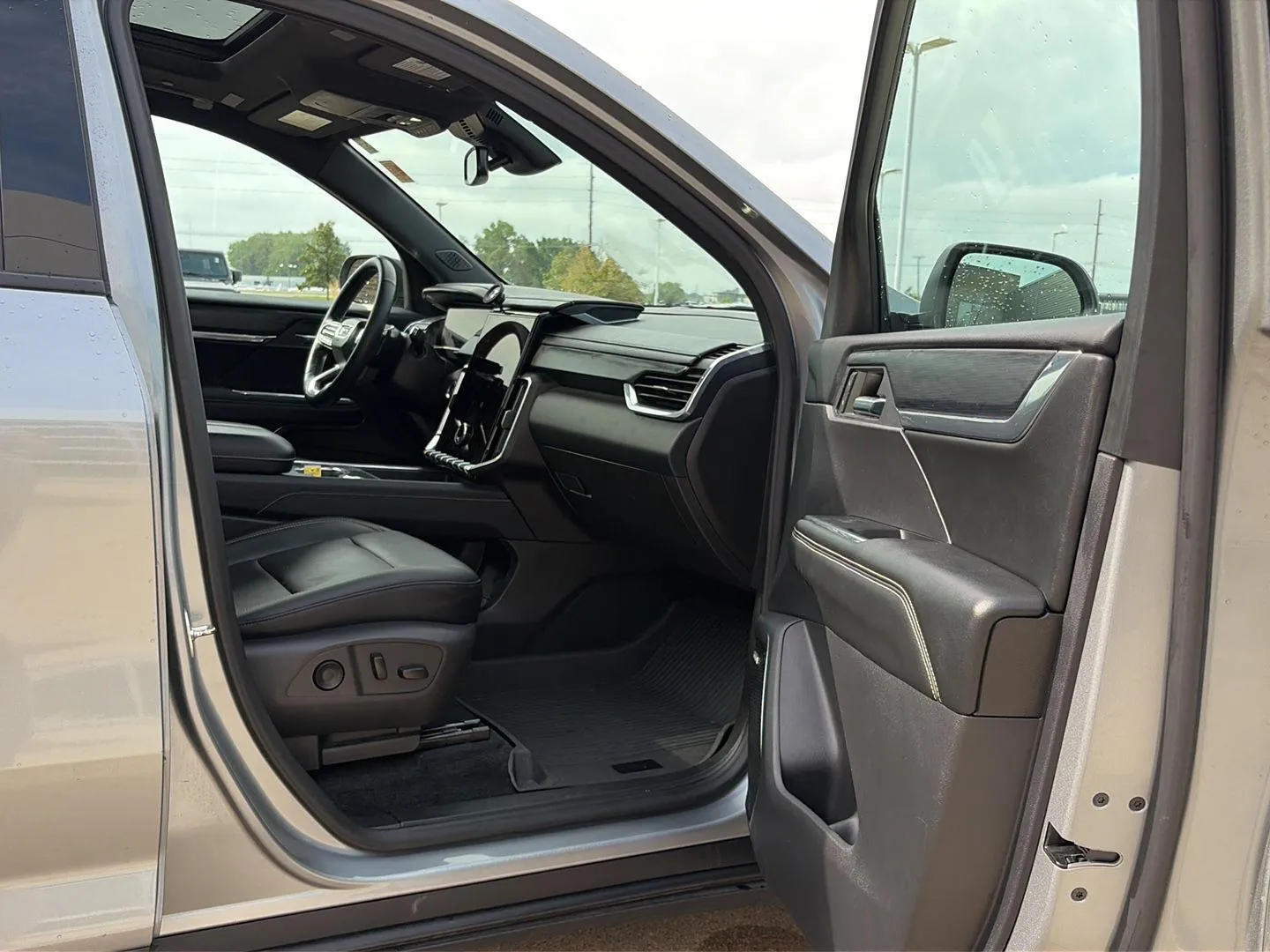 GMC Acadia photo 24
