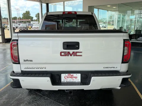 More photos of 2018 GMC Sierra 1500 Denali at Pat Clemons Inc., IA