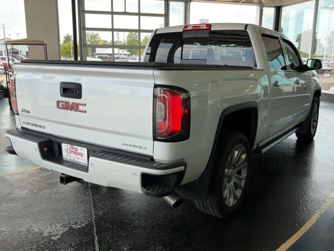 More photos of 2018 GMC Sierra 1500 Denali at Pat Clemons Inc., IA
