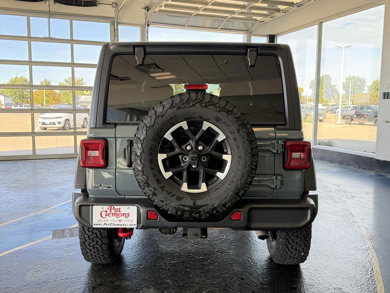 2025 Jeep Wrangler Rubicon photo 13